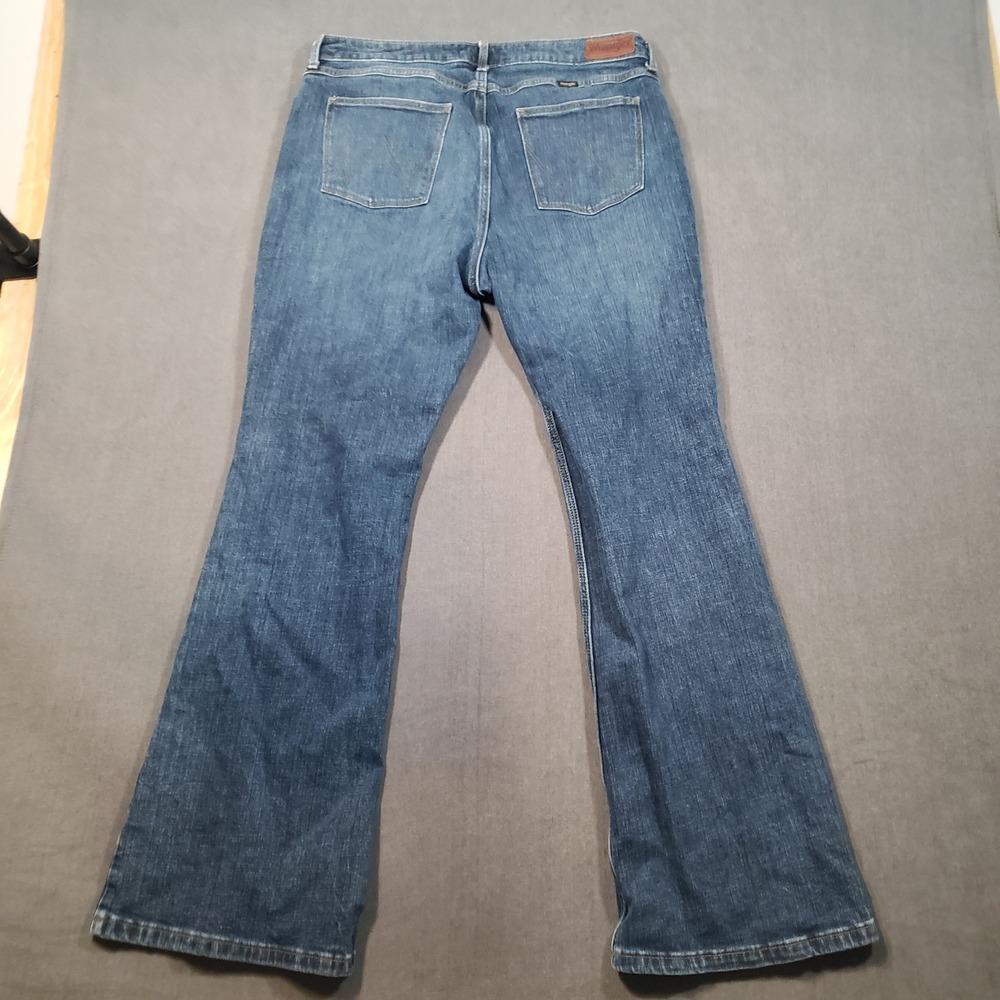 Wrangler High Rise Fierce Flare Jeans Womens 14x32 Blue Denim MT2FLBR - Picture 2 of 11